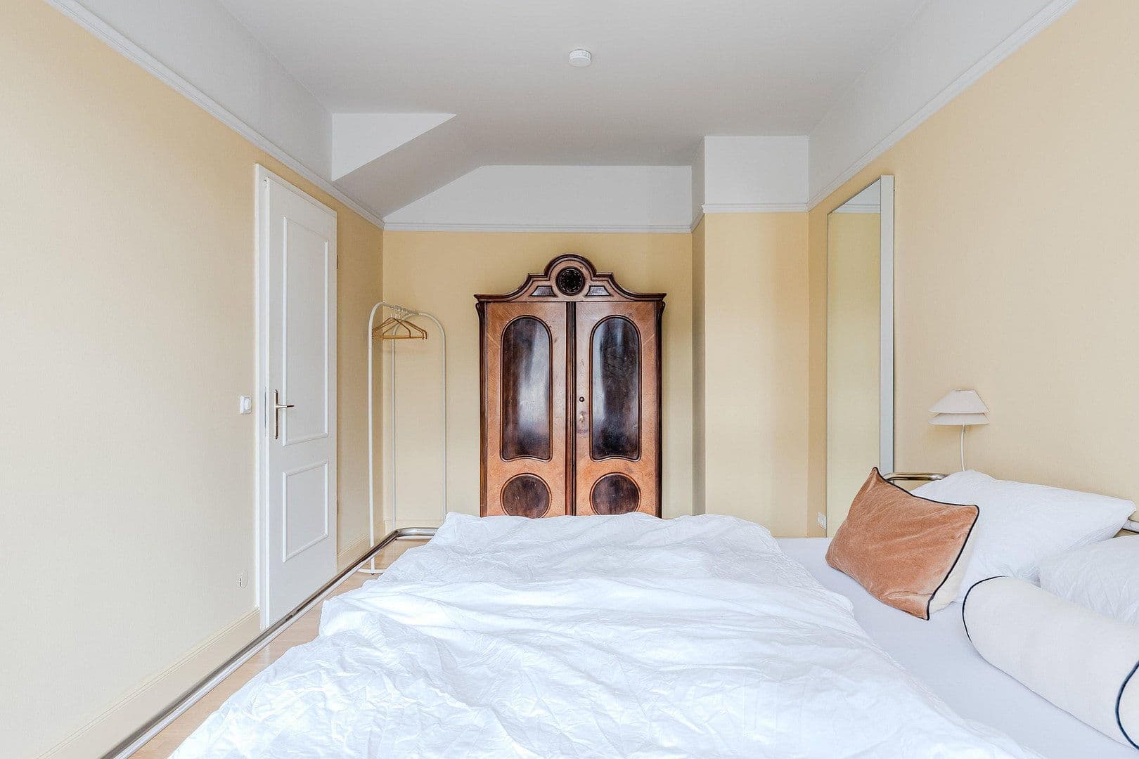 Predaj bytu 3-izbový 97 m², Berlin, Berlín Predaj bytu 3-izbový 97 m², Berlin, Berlín