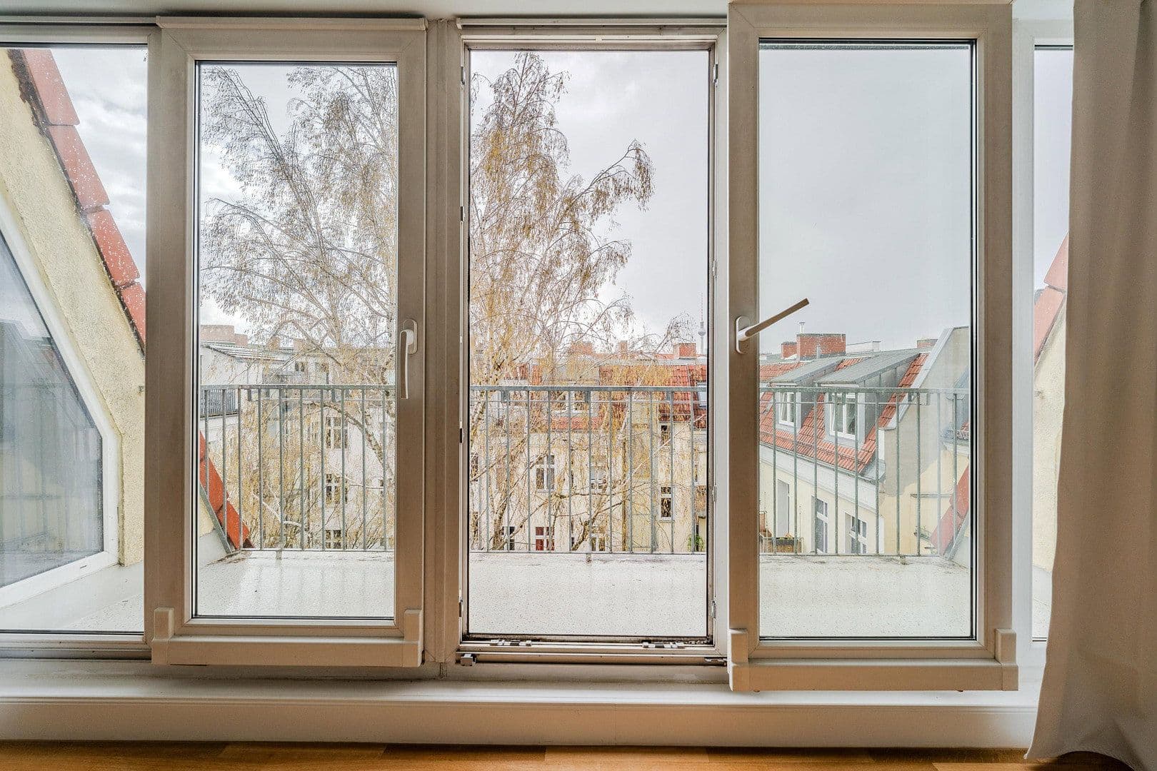 Predaj bytu 3-izbový 97 m², Berlin, Berlín Predaj bytu 3-izbový 97 m², Berlin, Berlín