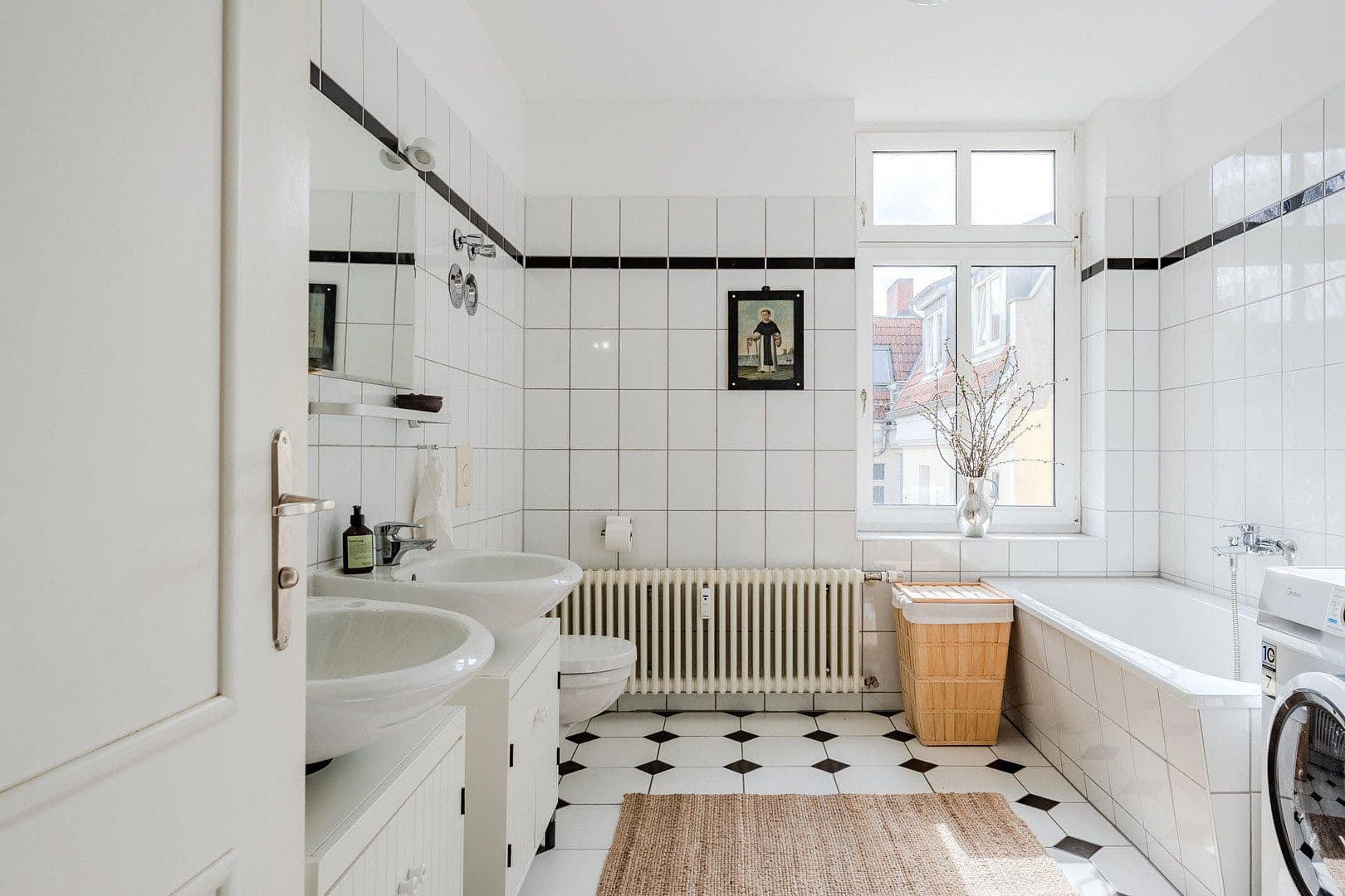 Predaj bytu 3-izbový 97 m², Berlin, Berlín Predaj bytu 3-izbový 97 m², Berlin, Berlín