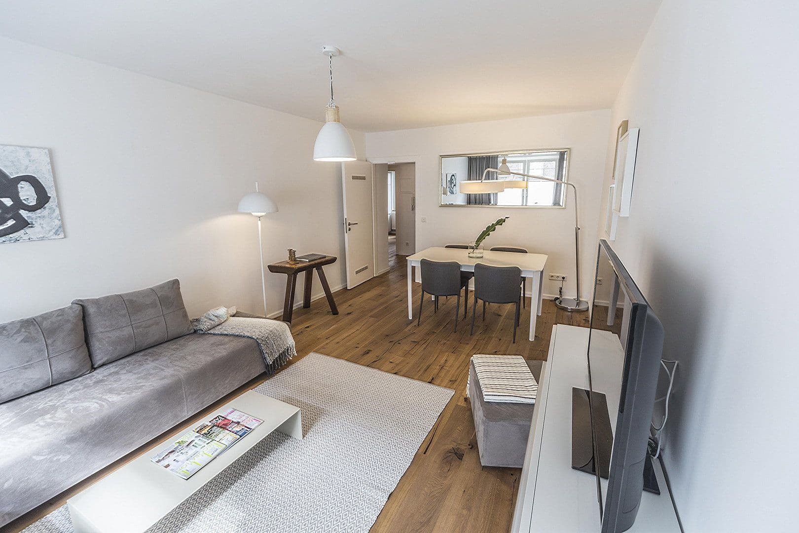 Prenájom bytu 2-izbový 56 m², Gladbacherstr. 27, Düsseldorf, Severné Porýnie - Westfálsko Prenájom bytu 2-izbový 56 m², Gladbacherstr. 27, Düsseldorf, Severné Porýnie - Westfálsko