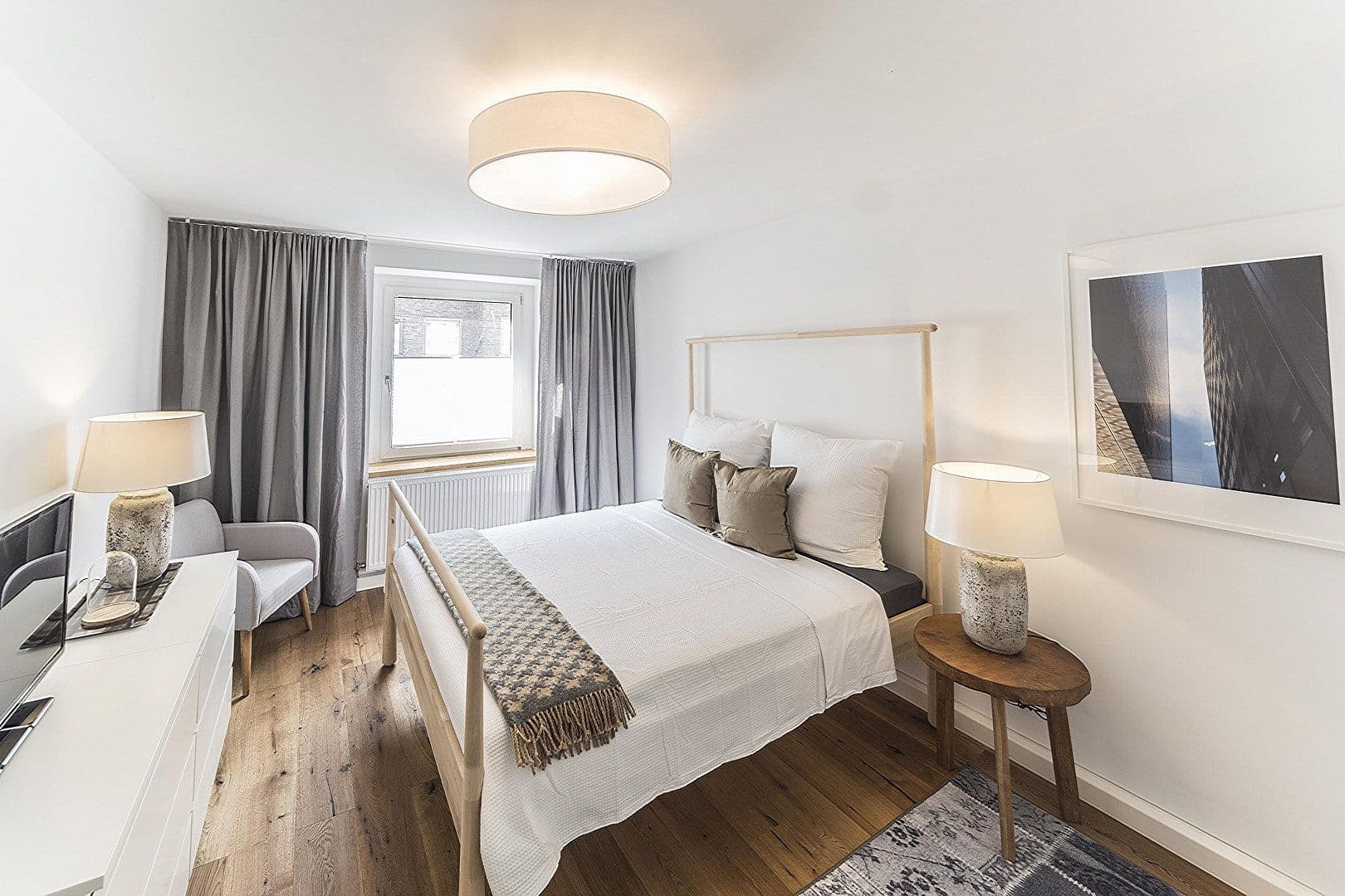 Prenájom bytu 2-izbový 56 m², Gladbacherstr. 27, Düsseldorf, Severné Porýnie - Westfálsko Prenájom bytu 2-izbový 56 m², Gladbacherstr. 27, Düsseldorf, Severné Porýnie - Westfálsko