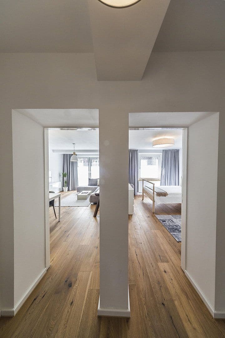 Prenájom bytu 2-izbový 56 m², Gladbacherstr. 27, Düsseldorf, Severné Porýnie - Westfálsko Prenájom bytu 2-izbový 56 m², Gladbacherstr. 27, Düsseldorf, Severné Porýnie - Westfálsko