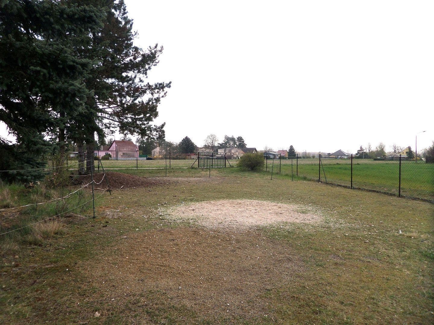 Predaj domu 79 m², pozemek 3.085 m², Doberlug-Kirchhain, Brandenbursko Predaj domu 79 m², pozemek 3.085 m², Doberlug-Kirchhain, Brandenbursko