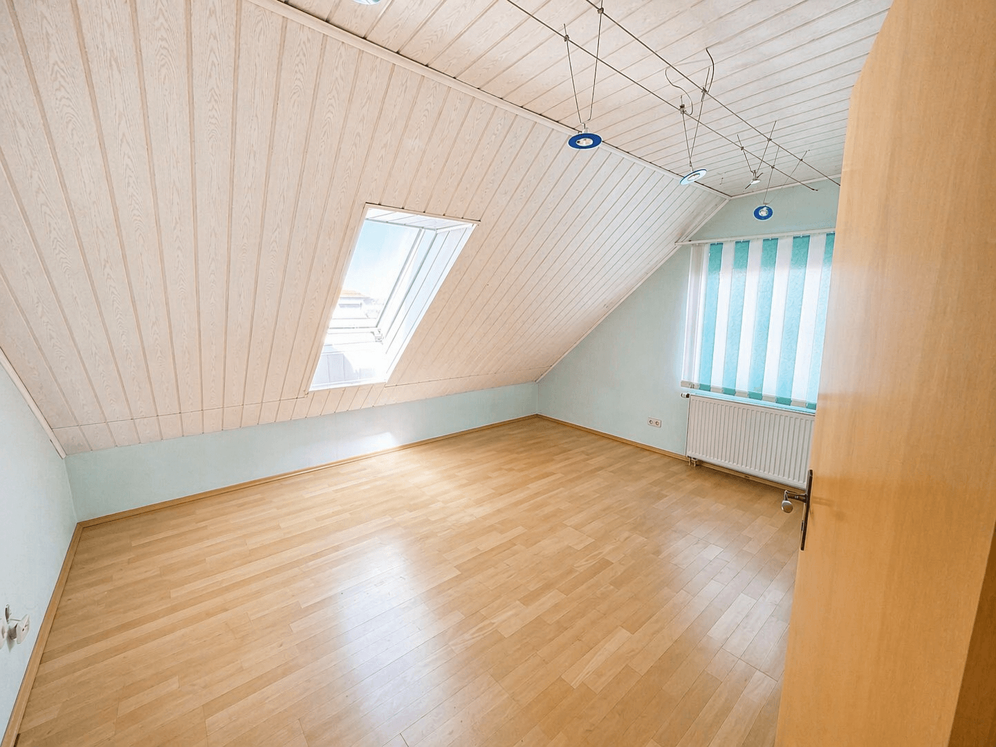 Predaj domu 105 m², pozemek 490 m², Mecklenburgerstr. 29, Langenzenn, Bavorsko Predaj domu 105 m², pozemek 490 m², Mecklenburgerstr. 29, Langenzenn, Bavorsko