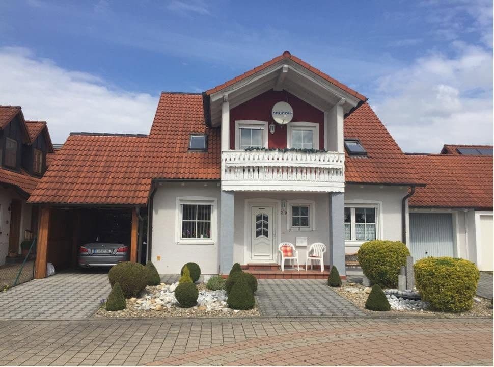 Predaj domu 105 m², pozemek 490 m², Mecklenburgerstr. 29, Langenzenn, Bavorsko Predaj domu 105 m², pozemek 490 m², Mecklenburgerstr. 29, Langenzenn, Bavorsko