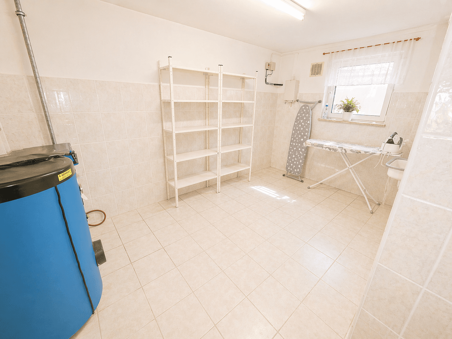 Predaj domu 105 m², pozemek 490 m², Mecklenburgerstr. 29, Langenzenn, Bavorsko Predaj domu 105 m², pozemek 490 m², Mecklenburgerstr. 29, Langenzenn, Bavorsko