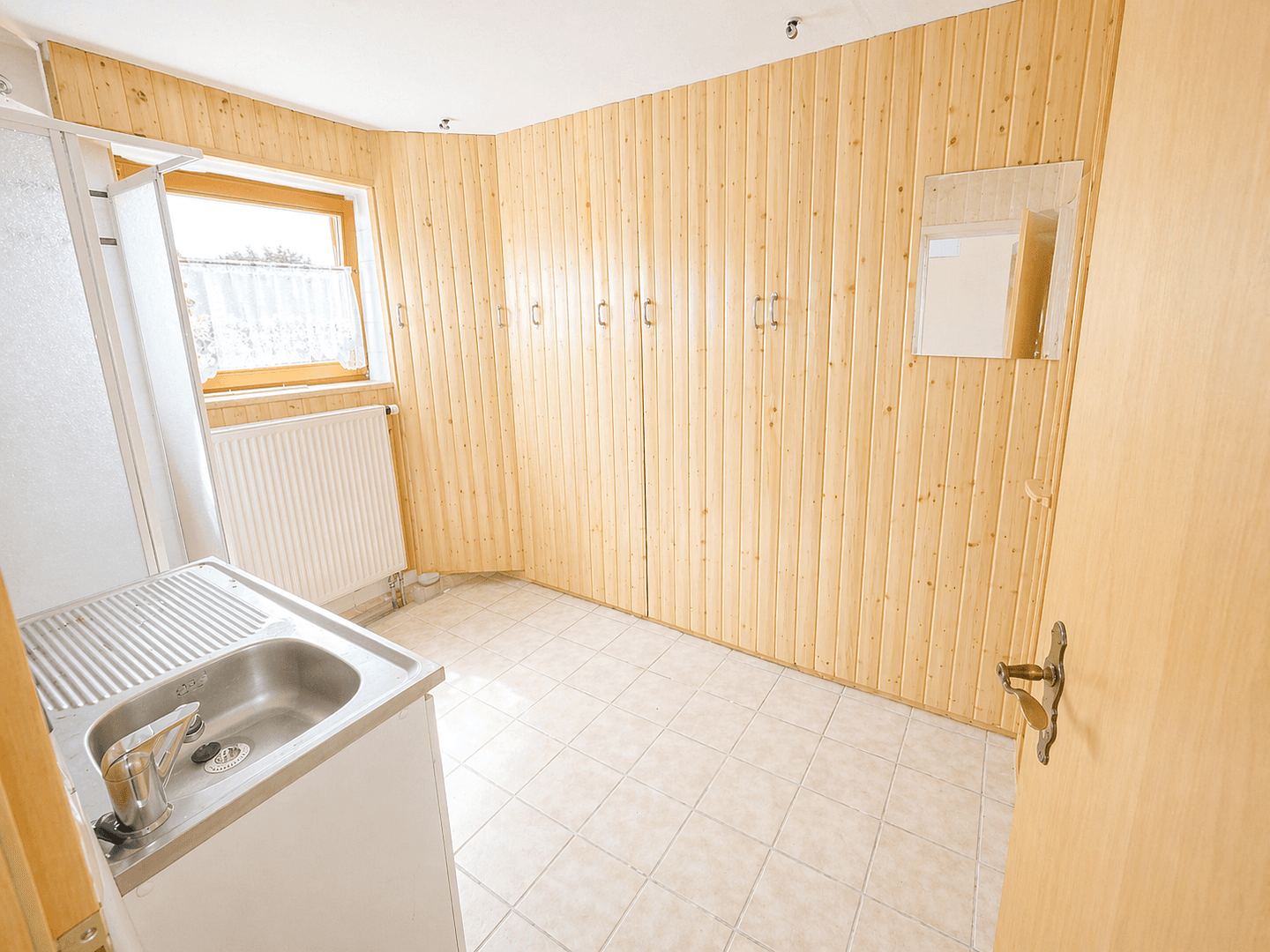 Predaj domu 105 m², pozemek 490 m², Mecklenburgerstr. 29, Langenzenn, Bavorsko Predaj domu 105 m², pozemek 490 m², Mecklenburgerstr. 29, Langenzenn, Bavorsko