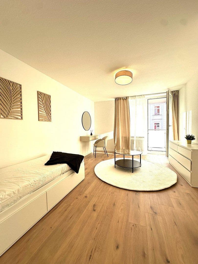 Prenájom bytu 50 m², Senftlstraße 1a, München, Bavorsko Prenájom bytu 50 m², Senftlstraße 1a, München, Bavorsko