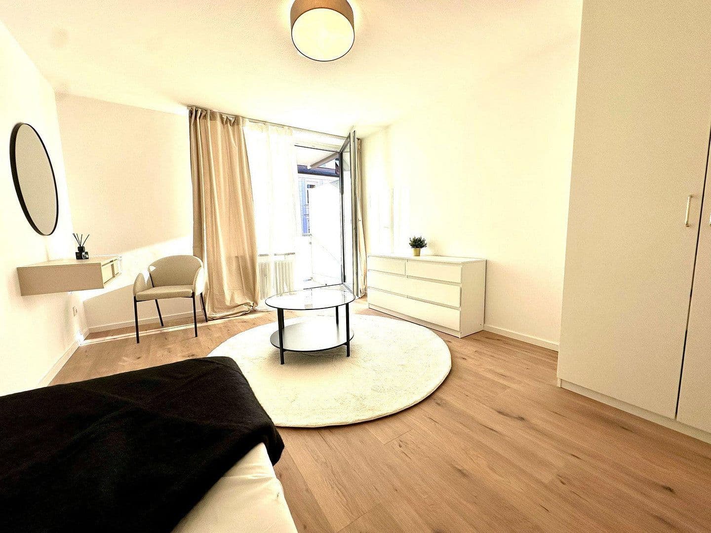 Prenájom bytu 50 m², Senftlstraße 1a, München, Bavorsko Prenájom bytu 50 m², Senftlstraße 1a, München, Bavorsko