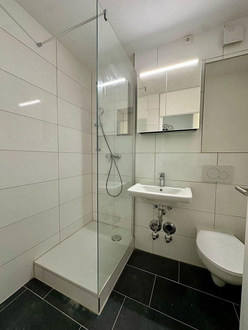 Prenájom bytu 50 m², Senftlstraße 1a, München, Bavorsko Prenájom bytu 50 m², Senftlstraße 1a, München, Bavorsko