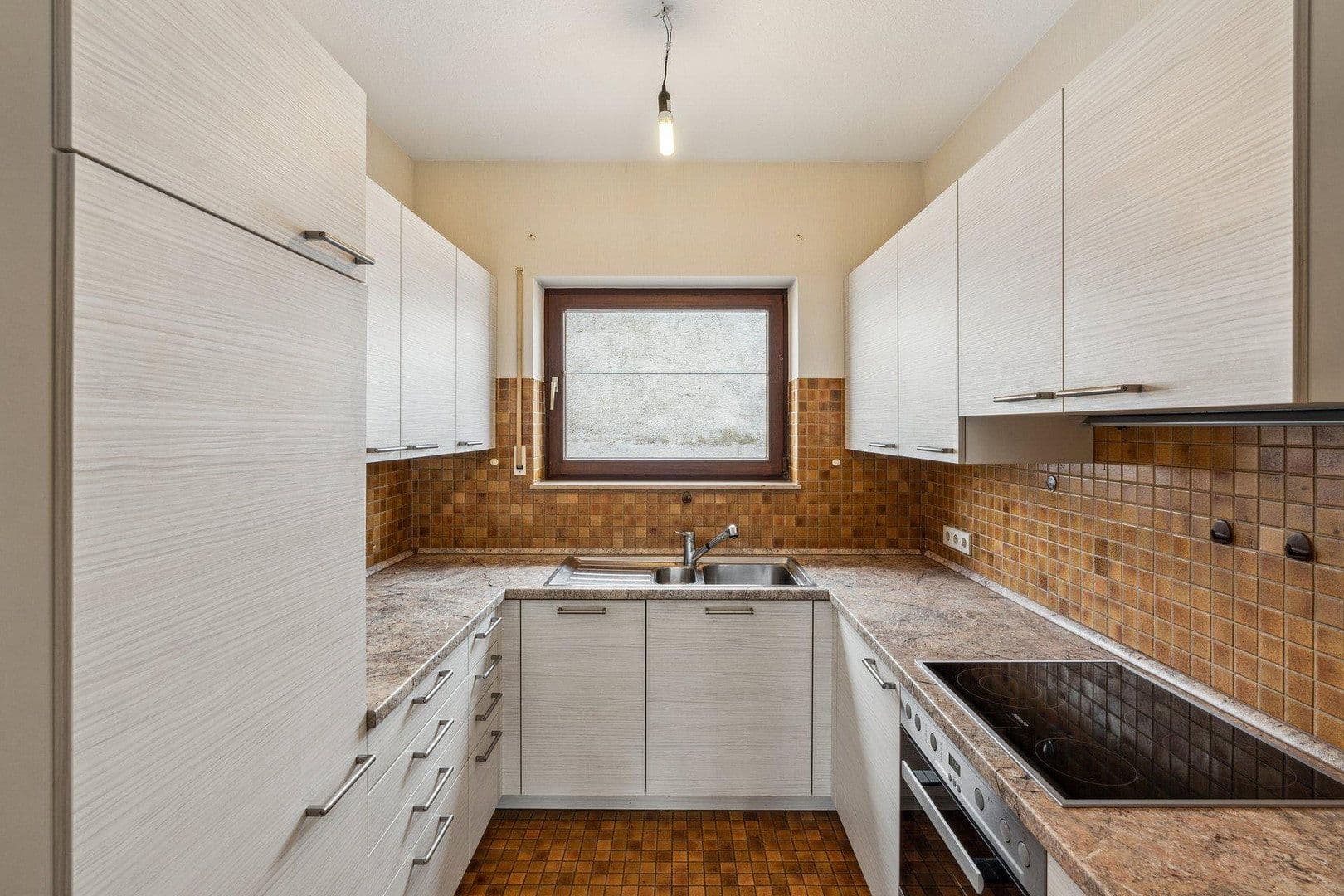 Predaj domu 140 m², pozemek 774 m², Erbach, Bádensko-Wurttembersko Predaj domu 140 m², pozemek 774 m², Erbach, Bádensko-Wurttembersko