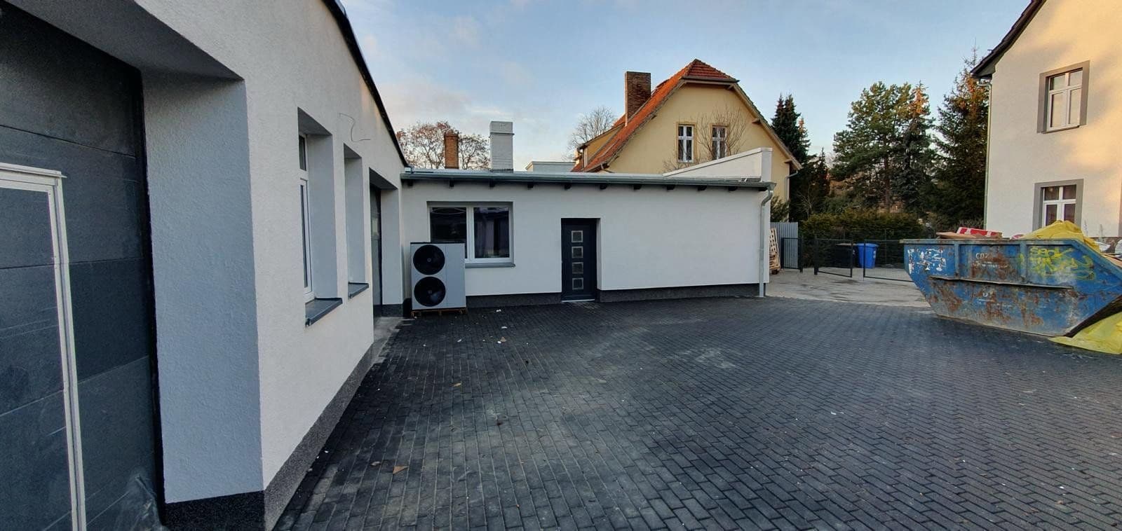 Prenájom nebytového priestoru 340 m², Fürstenwalder Allee 52, Berlin, Berlín Prenájom nebytového priestoru 340 m², Fürstenwalder Allee 52, Berlin, Berlín