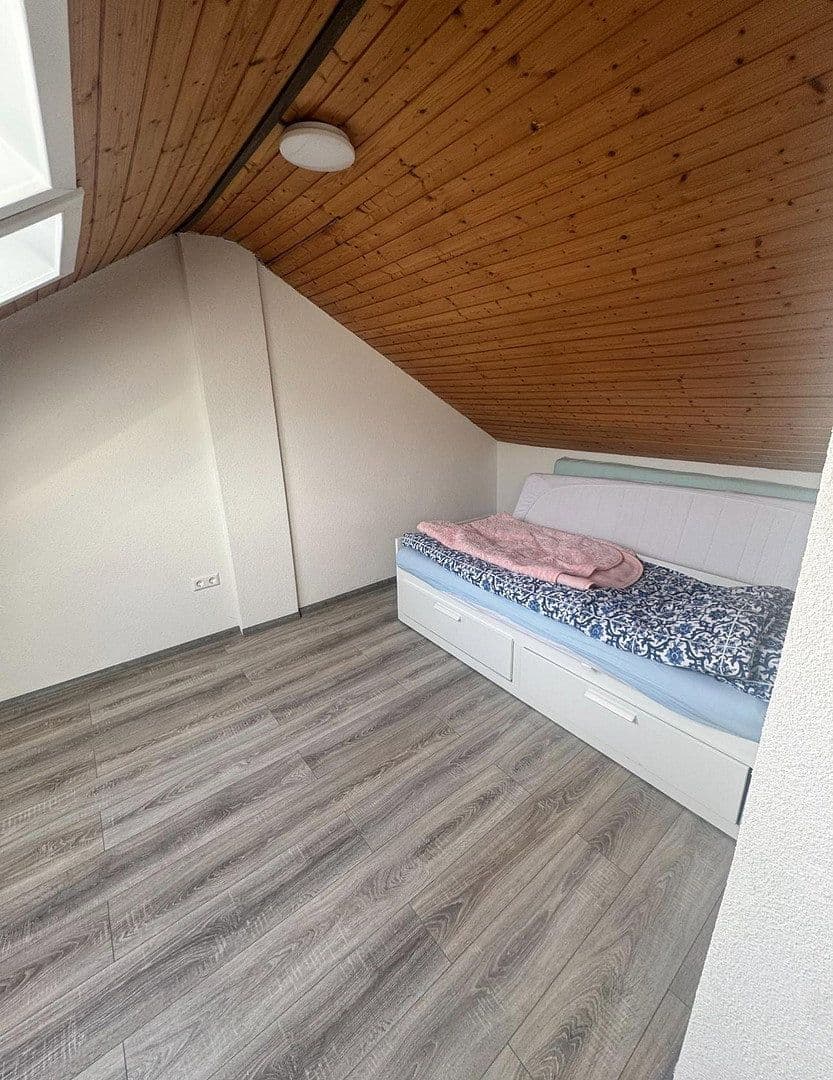 Predaj domu 131 m², pozemek 208 m², Am Hohlgraben 16, Heidenheim an der Brenz, Bádensko-Wurttembersko Predaj domu 131 m², pozemek 208 m², Am Hohlgraben 16, Heidenheim an der Brenz, Bádensko-Wurttembersko