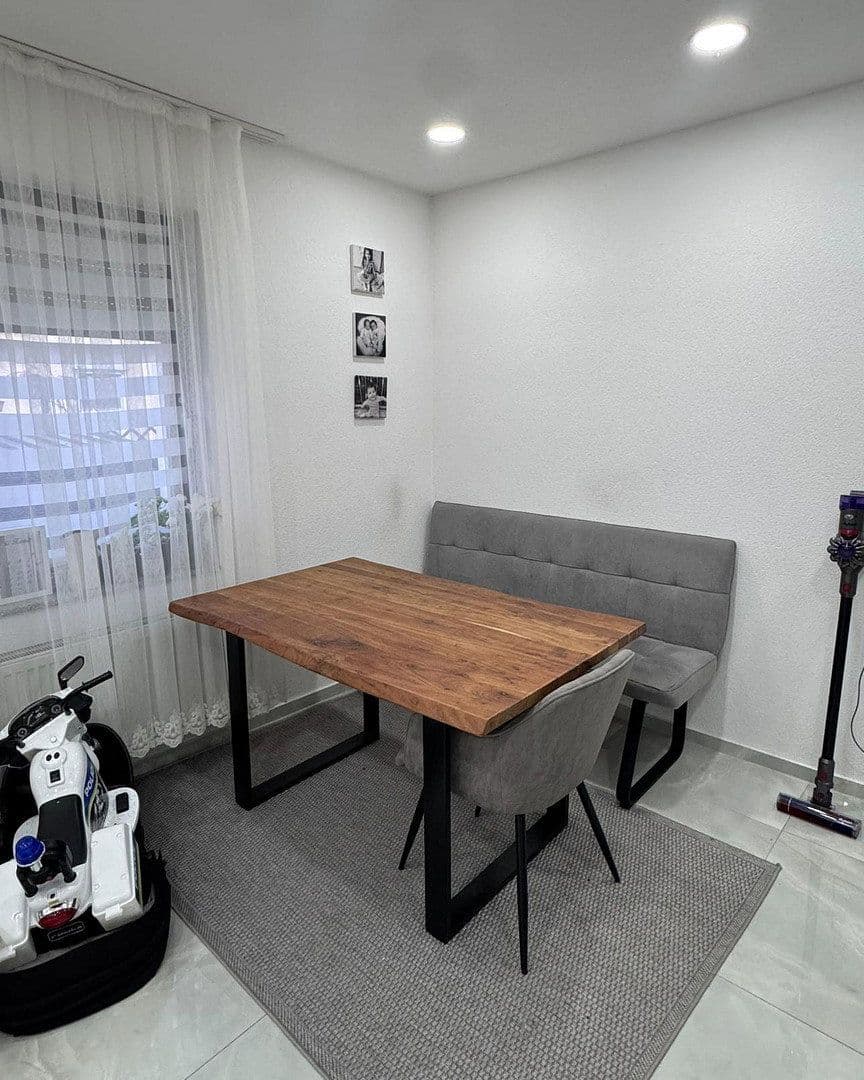 Predaj domu 131 m², pozemek 208 m², Am Hohlgraben 16, Heidenheim an der Brenz, Bádensko-Wurttembersko Predaj domu 131 m², pozemek 208 m², Am Hohlgraben 16, Heidenheim an der Brenz, Bádensko-Wurttembersko