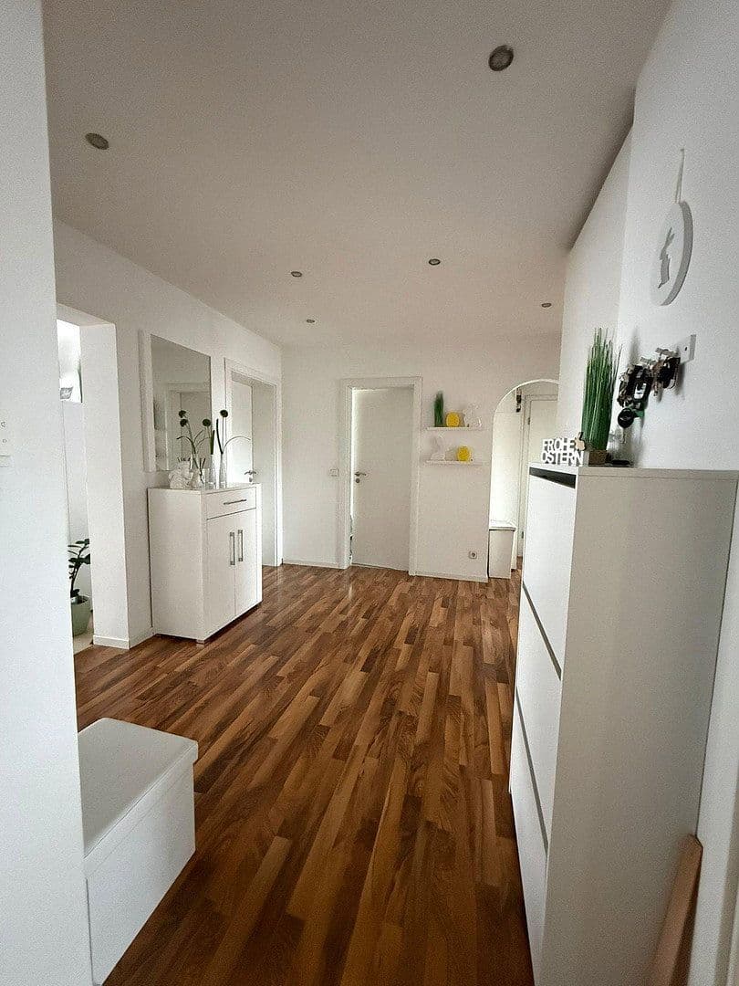 Predaj bytu 4-izbový 98 m², Öhringen, Bádensko-Wurttembersko Predaj bytu 4-izbový 98 m², Öhringen, Bádensko-Wurttembersko