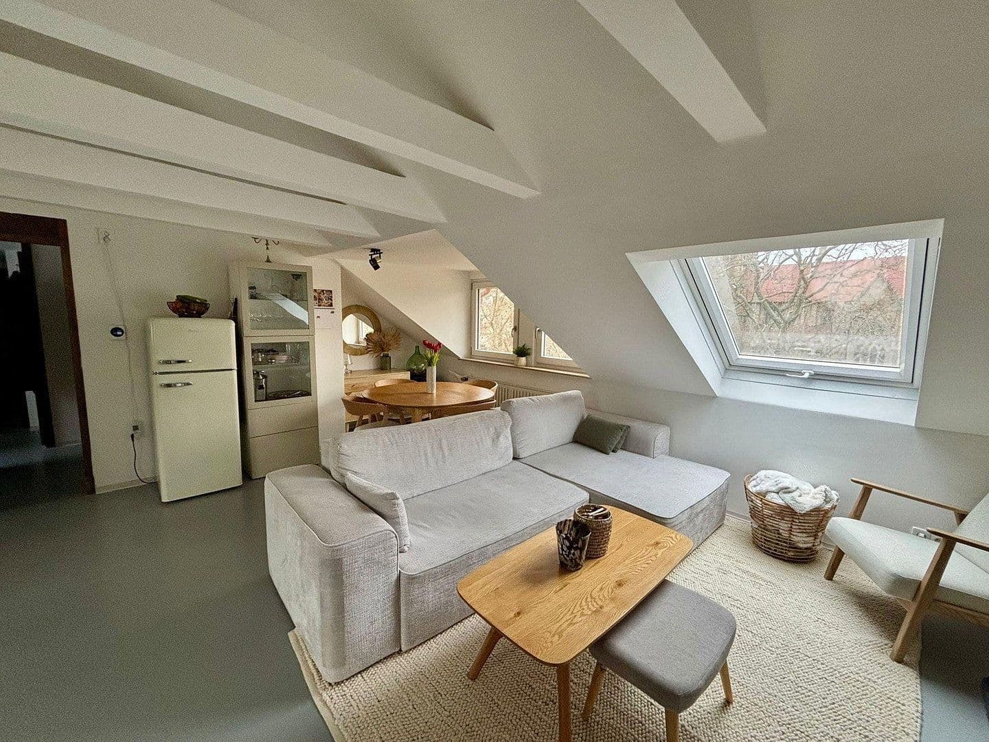 Prenájom bytu 2-izbový 62 m², Feuerseeplatz 10, Stuttgart, Bádensko-Wurttembersko Prenájom bytu 2-izbový 62 m², Feuerseeplatz 10, Stuttgart, Bádensko-Wurttembersko