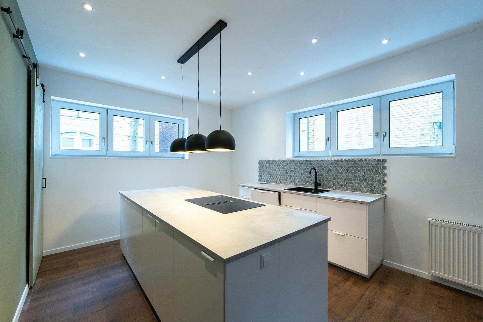 Prenájom bytu 5-izbový 131 m², Burgstallstrasse 35, Stuttgart, Bádensko-Wurttembersko Prenájom bytu 5-izbový 131 m², Burgstallstrasse 35, Stuttgart, Bádensko-Wurttembersko