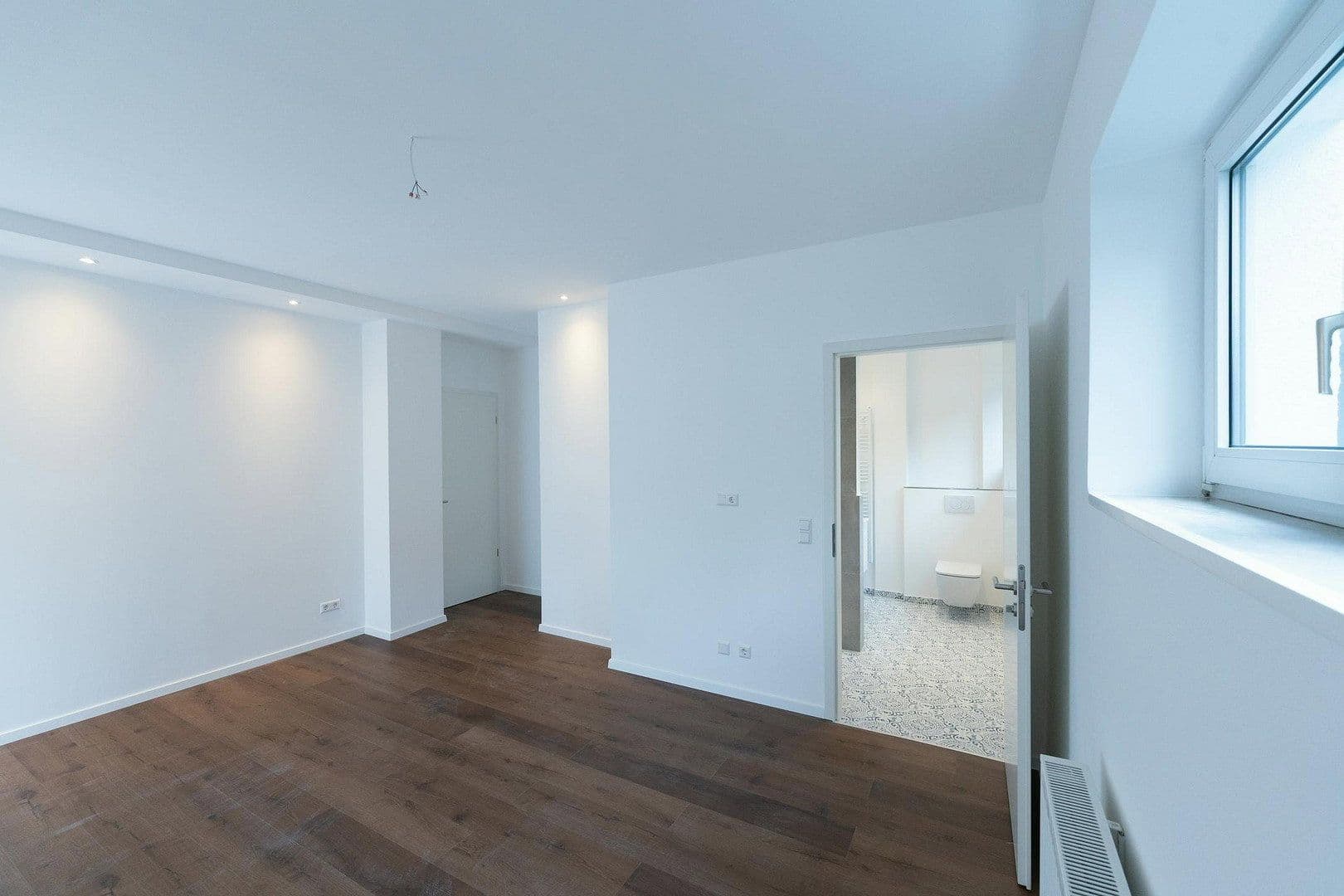 Prenájom bytu 5-izbový 131 m², Burgstallstrasse 35, Stuttgart, Bádensko-Wurttembersko Prenájom bytu 5-izbový 131 m², Burgstallstrasse 35, Stuttgart, Bádensko-Wurttembersko