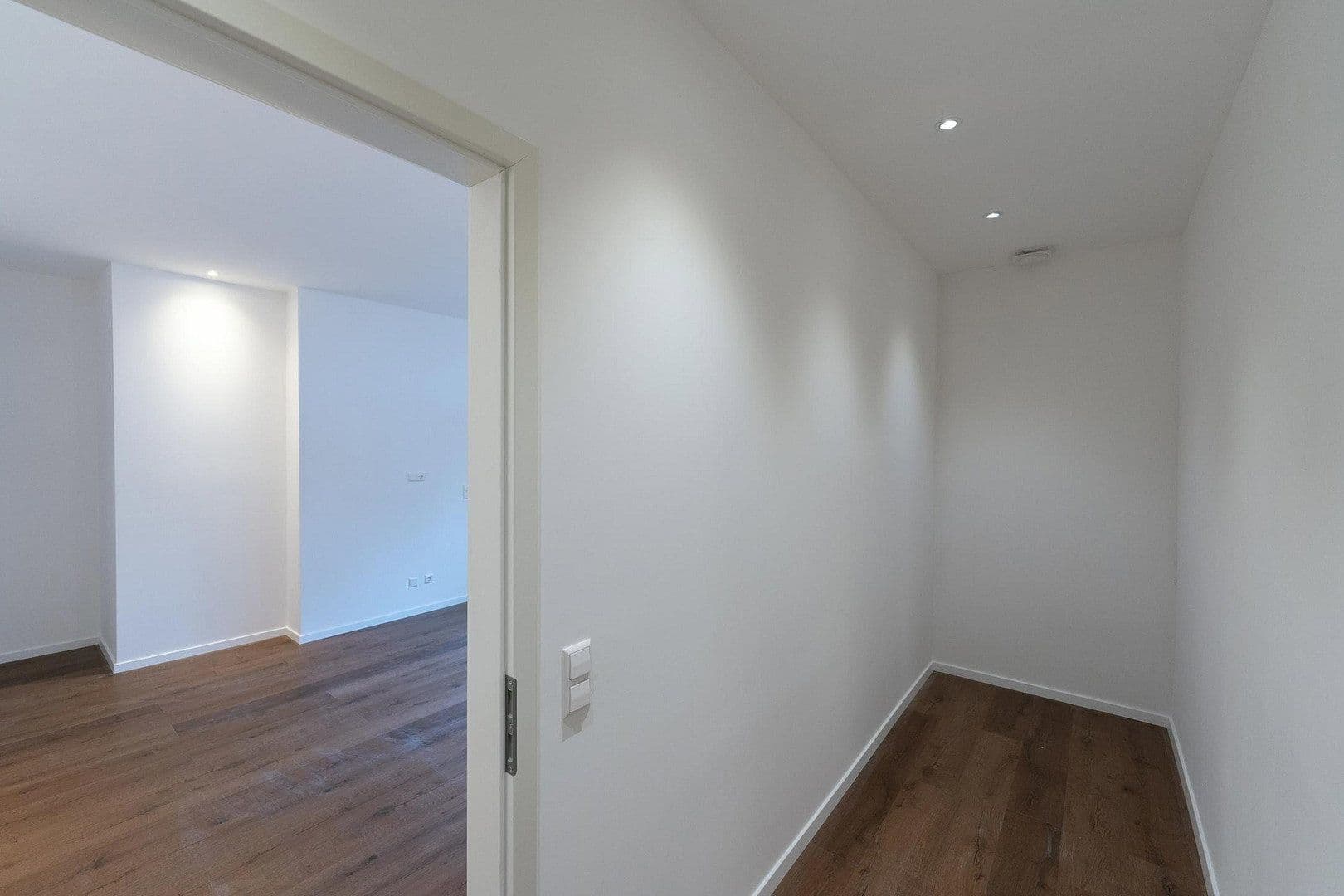 Prenájom bytu 5-izbový 131 m², Burgstallstrasse 35, Stuttgart, Bádensko-Wurttembersko Prenájom bytu 5-izbový 131 m², Burgstallstrasse 35, Stuttgart, Bádensko-Wurttembersko