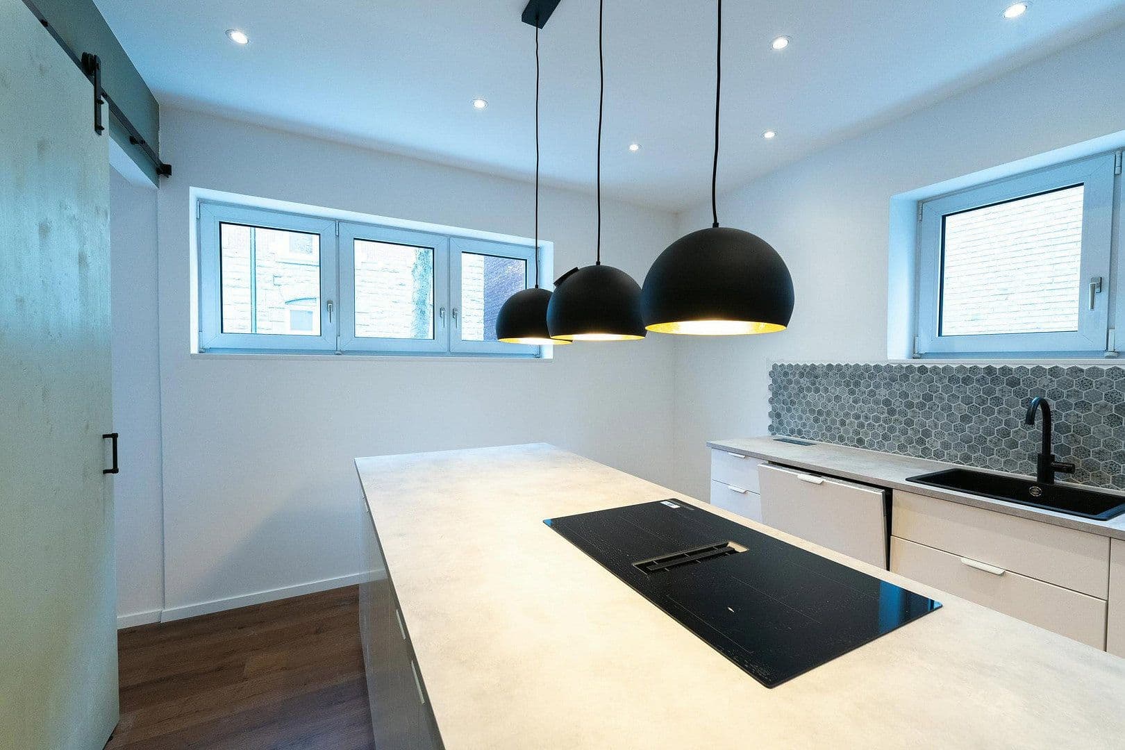 Prenájom bytu 5-izbový 131 m², Burgstallstrasse 35, Stuttgart, Bádensko-Wurttembersko Prenájom bytu 5-izbový 131 m², Burgstallstrasse 35, Stuttgart, Bádensko-Wurttembersko