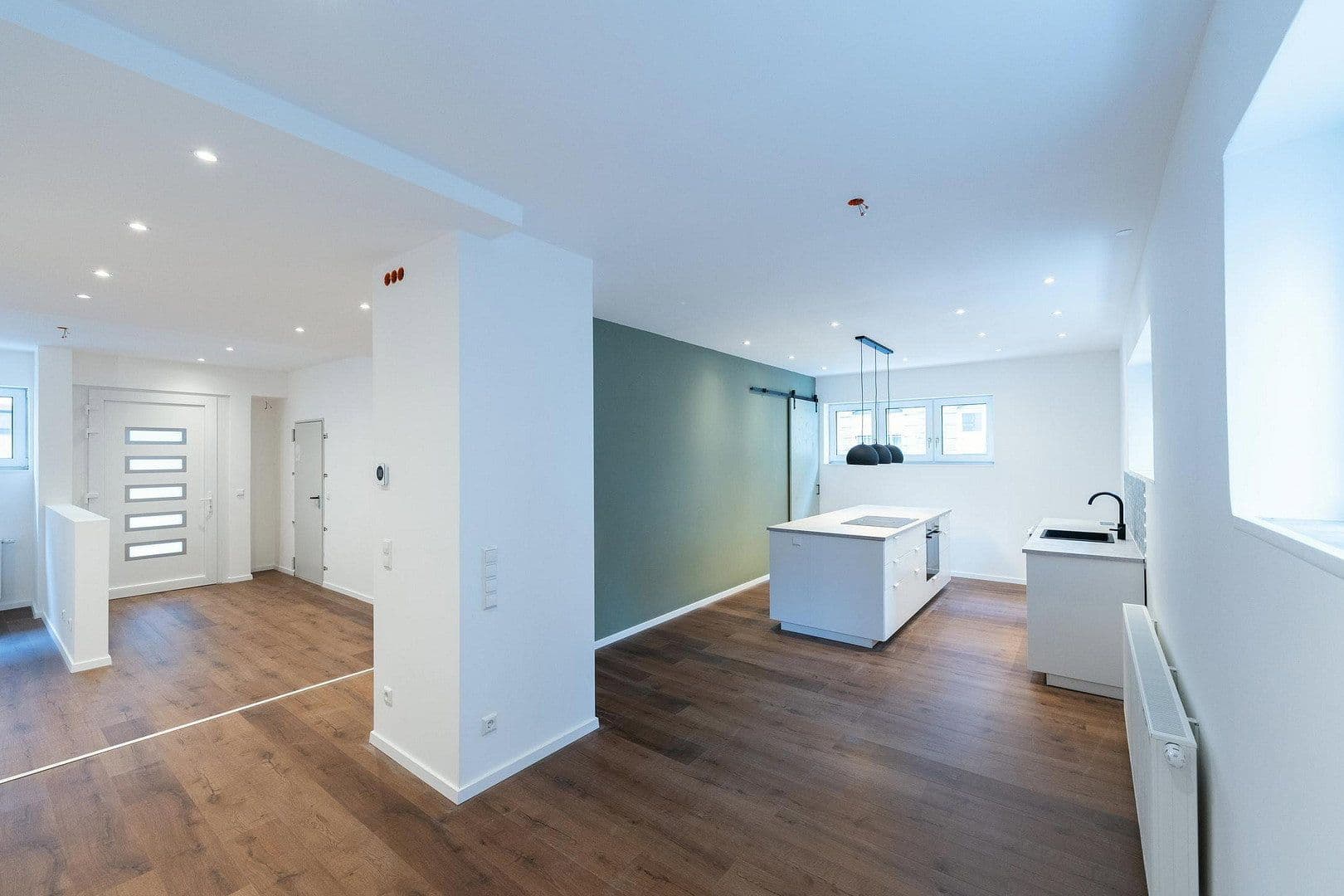 Prenájom bytu 5-izbový 131 m², Burgstallstrasse 35, Stuttgart, Bádensko-Wurttembersko Prenájom bytu 5-izbový 131 m², Burgstallstrasse 35, Stuttgart, Bádensko-Wurttembersko