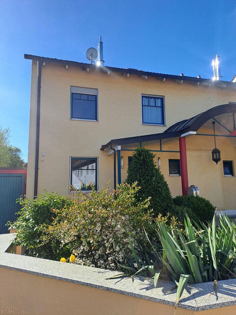 Predaj domu 172 m², pozemek 386 m², Raiffeisenstraße 10, Bonstetten, Bavorsko Predaj domu 172 m², pozemek 386 m², Raiffeisenstraße 10, Bonstetten, Bavorsko