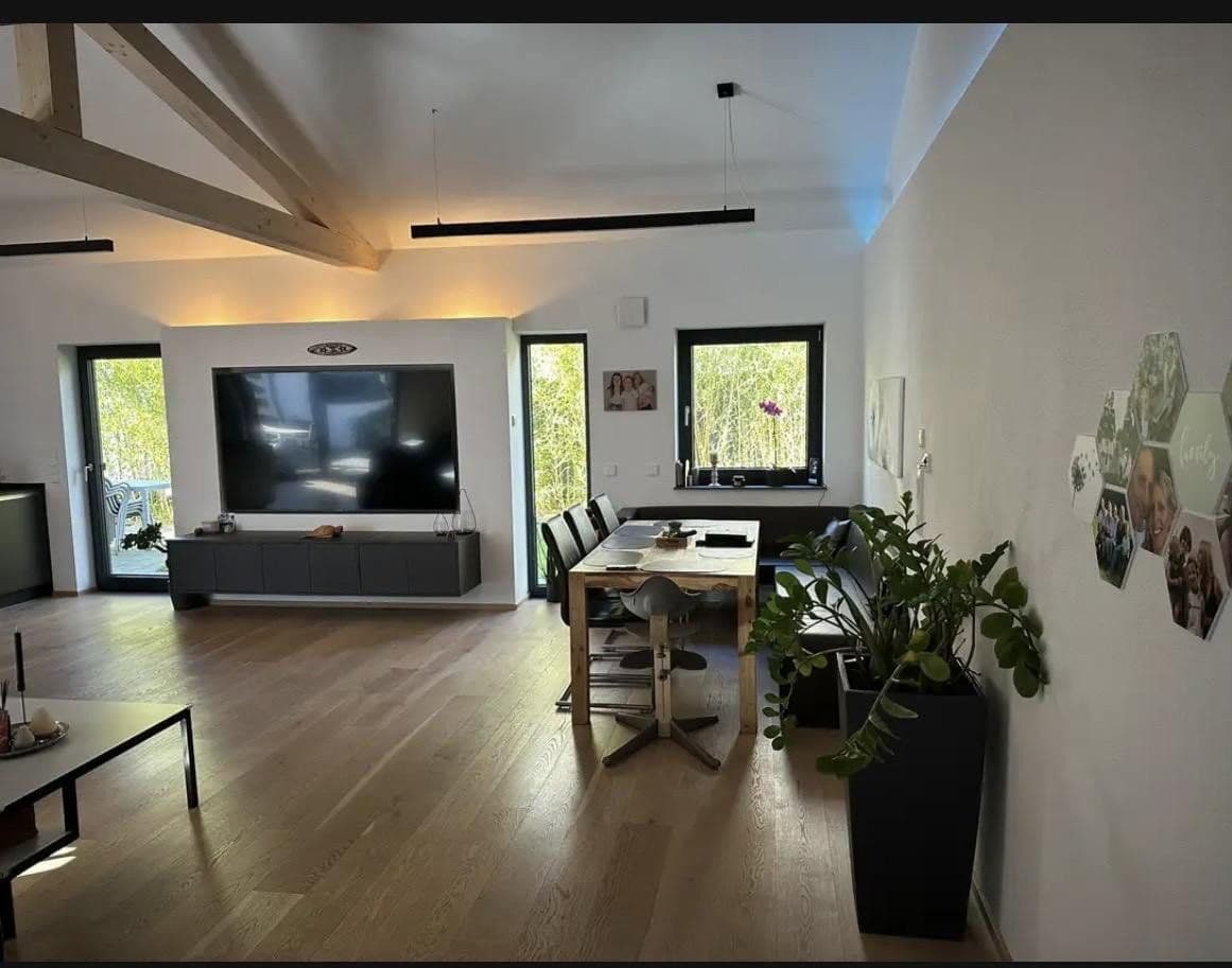 Predaj domu 264 m², pozemek 810 m², Heldenstein, Bavorsko Predaj domu 264 m², pozemek 810 m², Heldenstein, Bavorsko