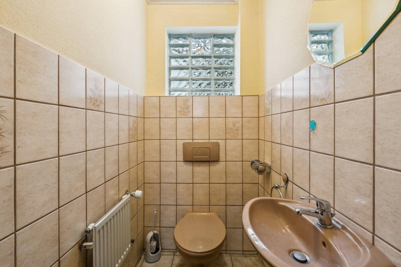 Predaj domu 291 m², pozemek 292 m², Stockstadt am Rhein, Hesensko Predaj domu 291 m², pozemek 292 m², Stockstadt am Rhein, Hesensko