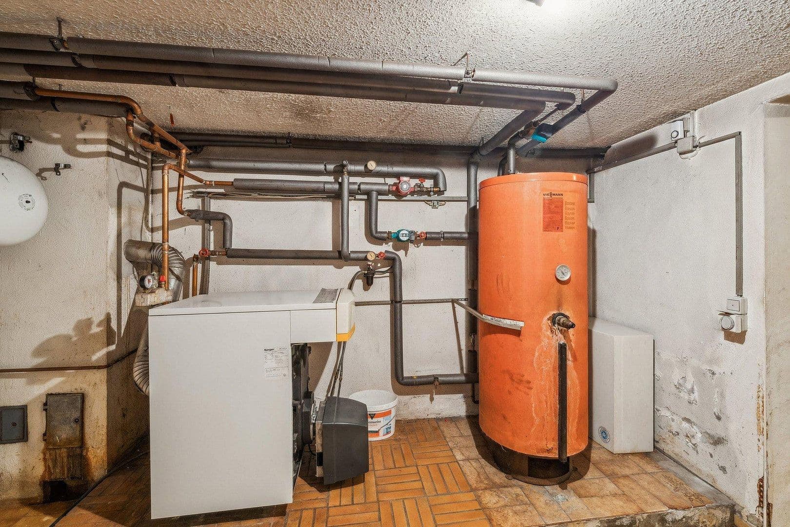 Predaj domu 291 m², pozemek 292 m², Stockstadt am Rhein, Hesensko Predaj domu 291 m², pozemek 292 m², Stockstadt am Rhein, Hesensko
