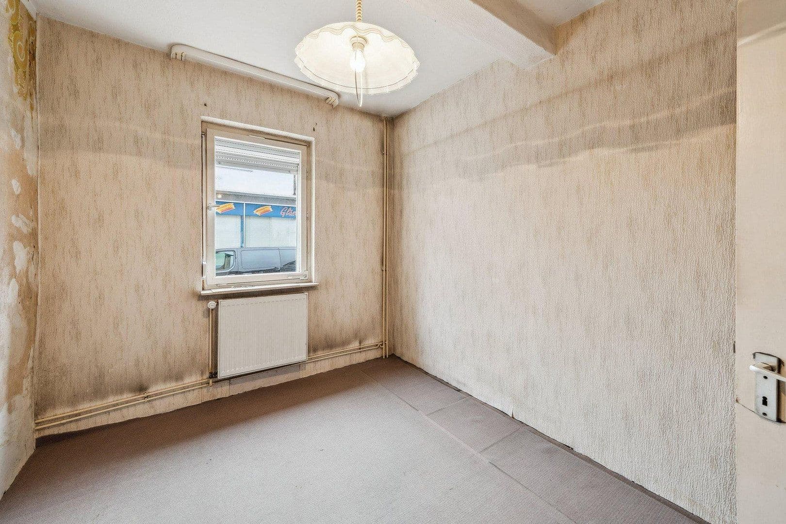 Predaj domu 291 m², pozemek 292 m², Stockstadt am Rhein, Hesensko Predaj domu 291 m², pozemek 292 m², Stockstadt am Rhein, Hesensko