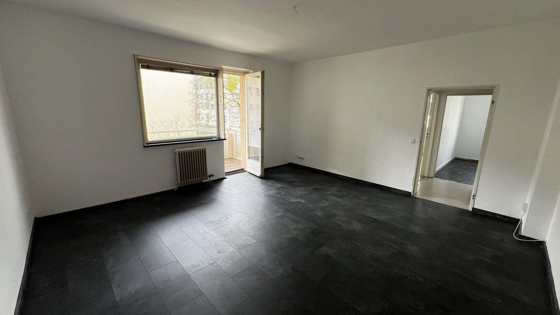 Predaj bytu 3-izbový 71 m², Berlin, Berlín Predaj bytu 3-izbový 71 m², Berlin, Berlín