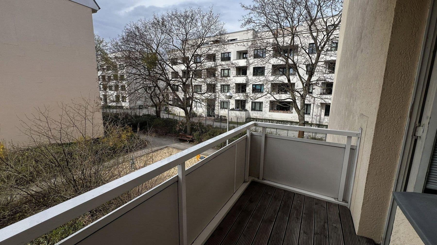 Predaj bytu 3-izbový 71 m², Berlin, Berlín Predaj bytu 3-izbový 71 m², Berlin, Berlín