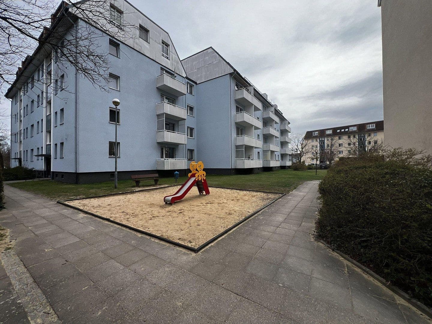 Predaj bytu 3-izbový 71 m², Berlin, Berlín Predaj bytu 3-izbový 71 m², Berlin, Berlín