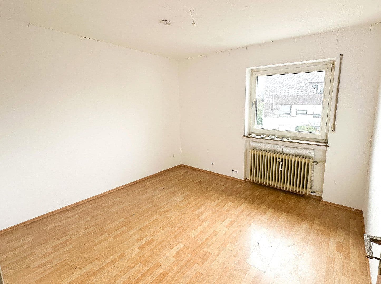 Prenájom bytu 4-izbový 106 m², Neuwied, Porýnie-Falcko Prenájom bytu 4-izbový 106 m², Neuwied, Porýnie-Falcko