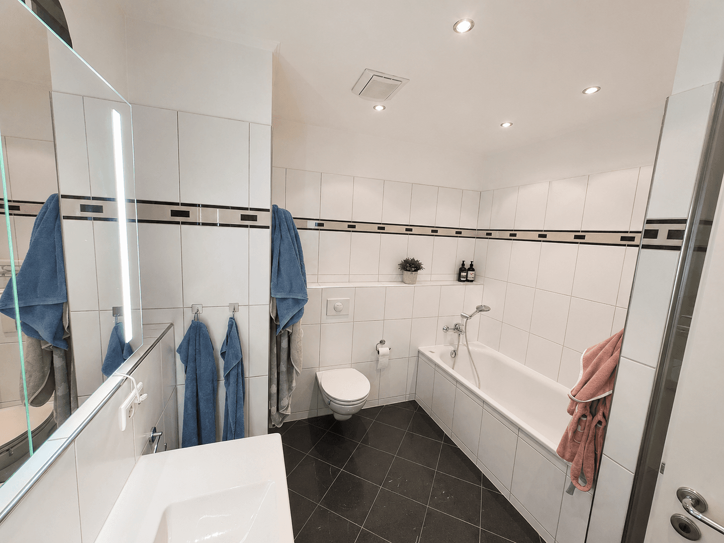 Predaj bytu 3-izbový 89 m², Frohnauer Weg 5, Hohen Neuendorf, Brandenbursko Predaj bytu 3-izbový 89 m², Frohnauer Weg 5, Hohen Neuendorf, Brandenbursko