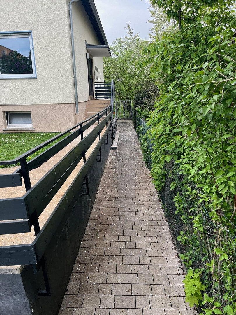 Prenájom bytu 1-izbový 32 m², Am Unteren Rain 5, Gießen, Hesensko Prenájom bytu 1-izbový 32 m², Am Unteren Rain 5, Gießen, Hesensko