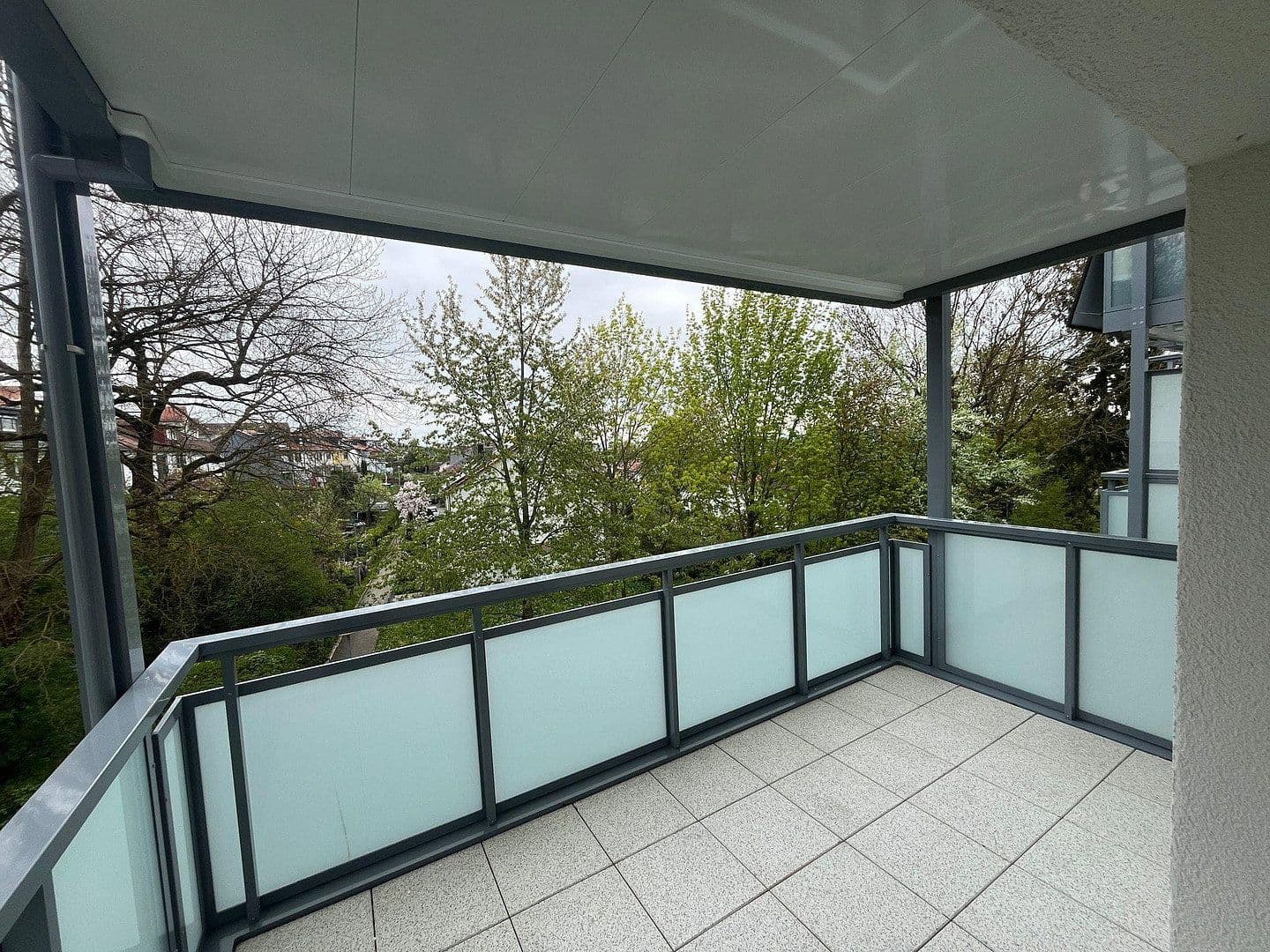 Prenájom bytu 3-izbový 65 m², Ulm, Bádensko-Wurttembersko Prenájom bytu 3-izbový 65 m², Ulm, Bádensko-Wurttembersko