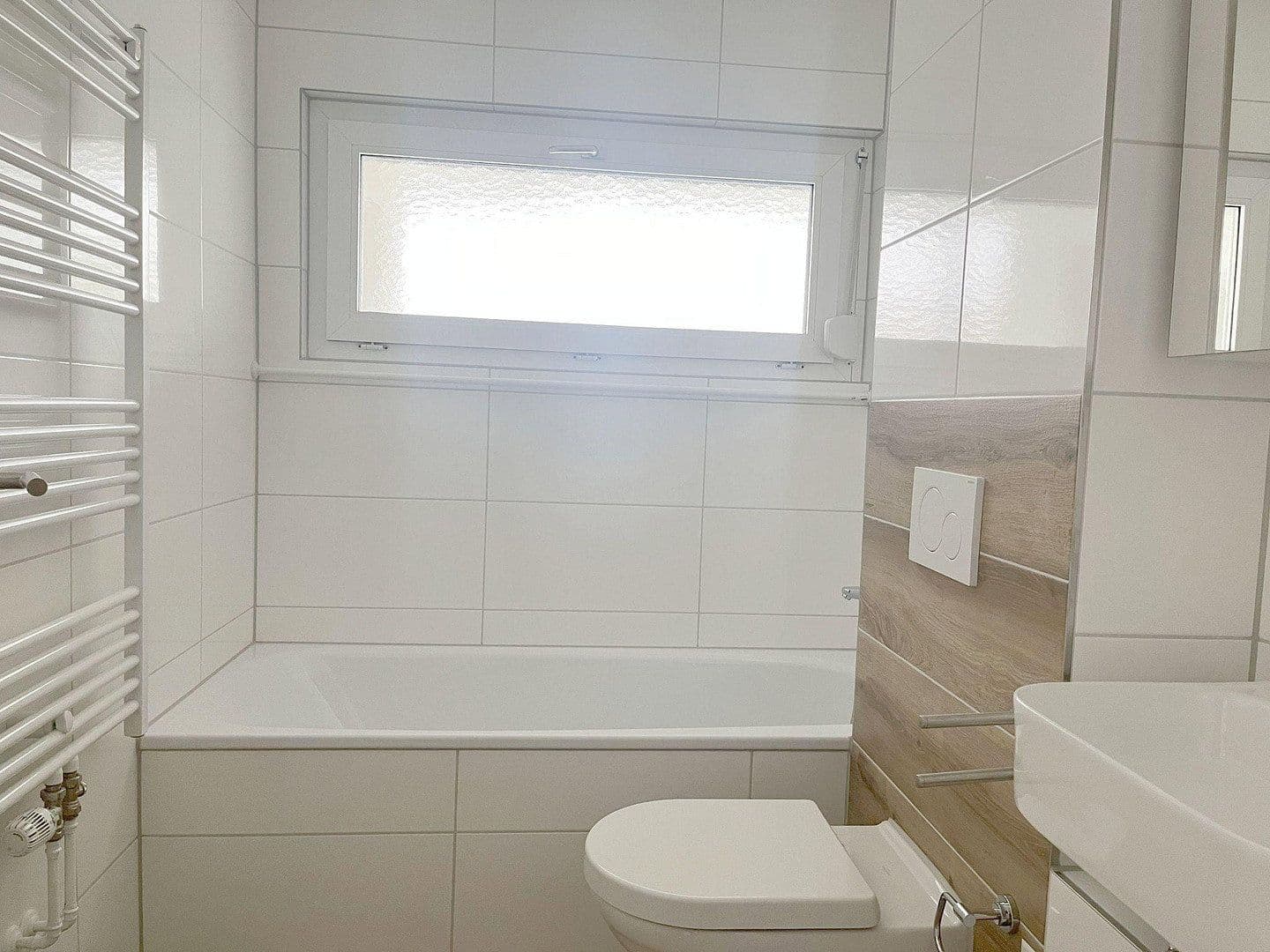 Prenájom bytu 3-izbový 65 m², Ulm, Bádensko-Wurttembersko Prenájom bytu 3-izbový 65 m², Ulm, Bádensko-Wurttembersko