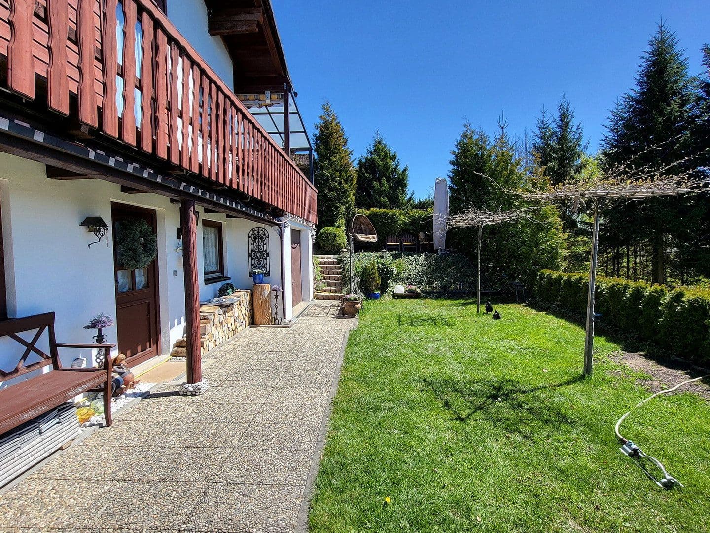 Predaj domu 122 m², pozemek 590 m², Spiegelau, Bavorsko Predaj domu 122 m², pozemek 590 m², Spiegelau, Bavorsko