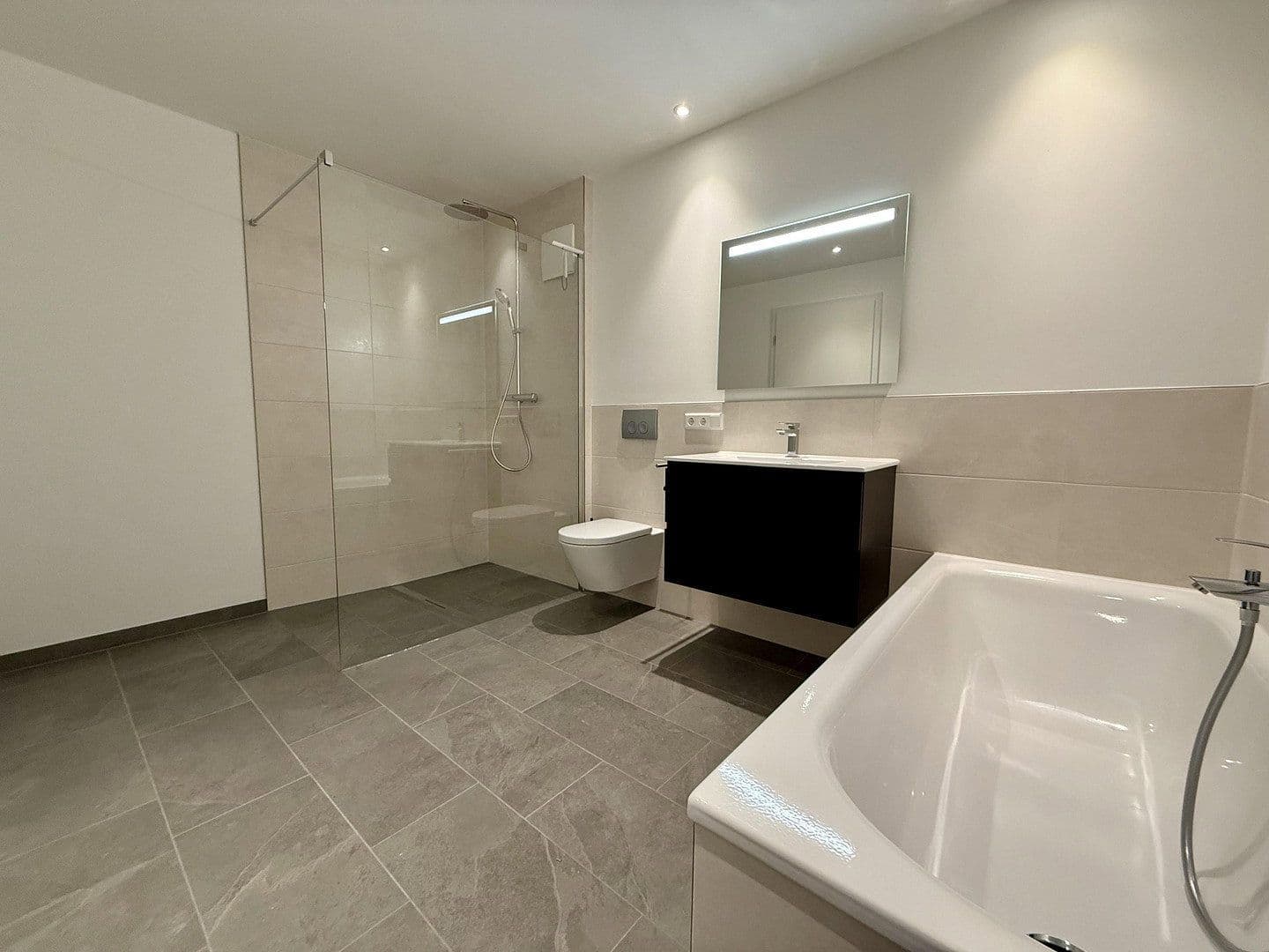 Prenájom bytu 3-izbový 104 m², Am Steinkart 5b, Bad Griesbach i.Rottal, Bavorsko Prenájom bytu 3-izbový 104 m², Am Steinkart 5b, Bad Griesbach i.Rottal, Bavorsko