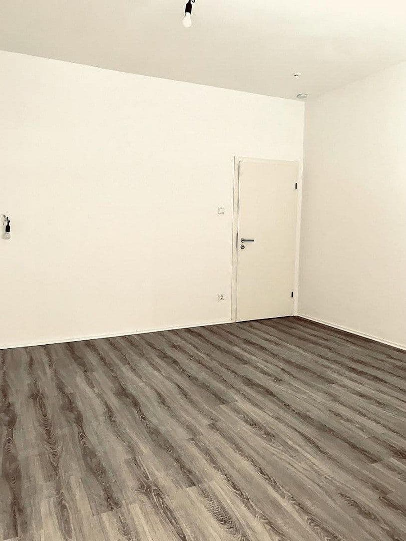 Prenájom domu 216 m², pozemek 350 m², Wallertheim, Porýnie-Falcko Prenájom domu 216 m², pozemek 350 m², Wallertheim, Porýnie-Falcko