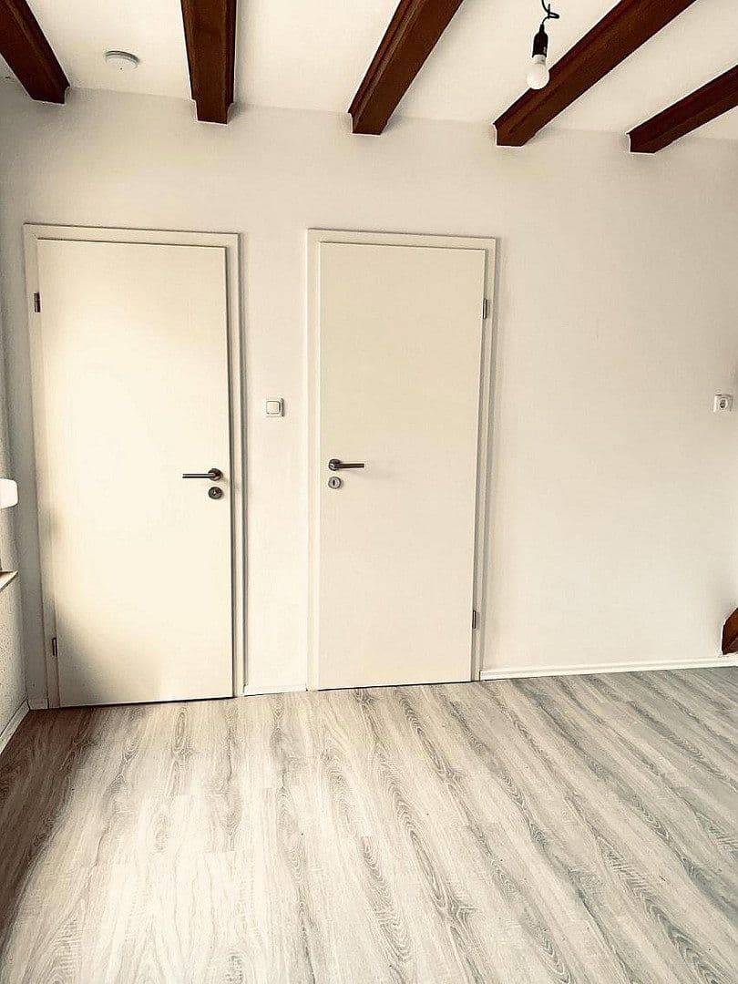 Prenájom domu 216 m², pozemek 350 m², Wallertheim, Porýnie-Falcko Prenájom domu 216 m², pozemek 350 m², Wallertheim, Porýnie-Falcko