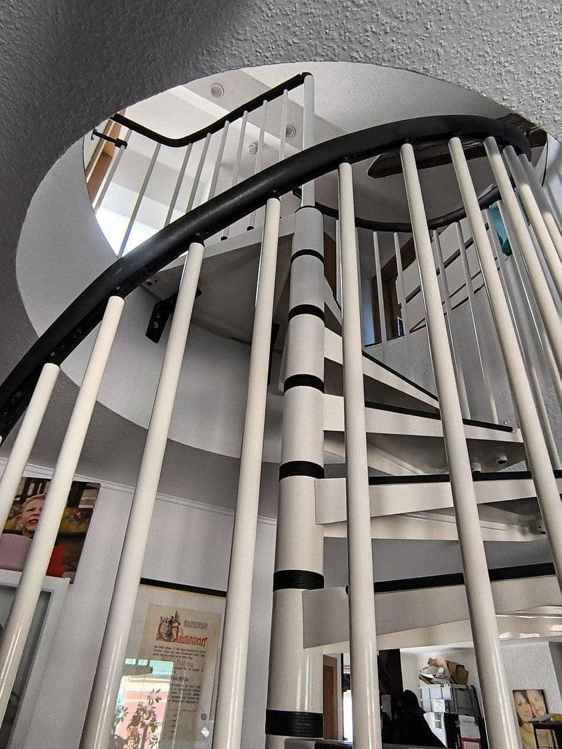 Prenájom bytu 4-izbový 98 m², Abendstr. 15 b, Magdeburg, Sasko-Anhaltsko Prenájom bytu 4-izbový 98 m², Abendstr. 15 b, Magdeburg, Sasko-Anhaltsko