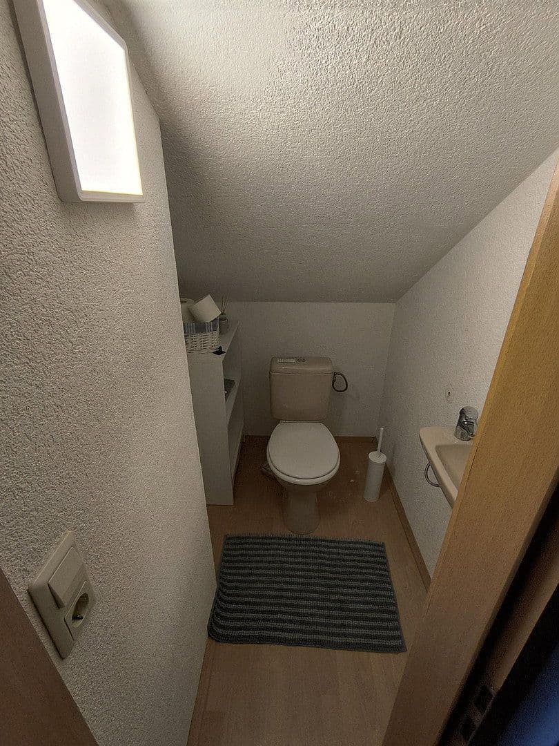 Prenájom bytu 4-izbový 98 m², Abendstr. 15 b, Magdeburg, Sasko-Anhaltsko Prenájom bytu 4-izbový 98 m², Abendstr. 15 b, Magdeburg, Sasko-Anhaltsko