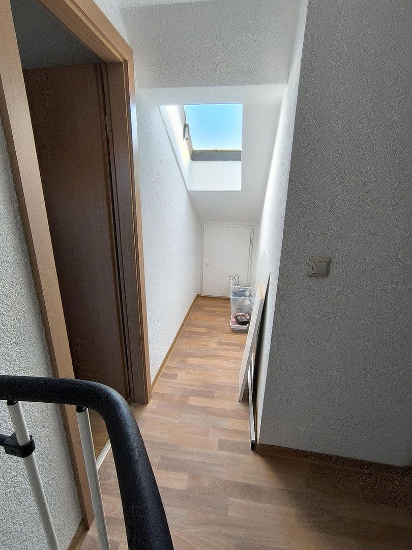 Prenájom bytu 4-izbový 98 m², Abendstr. 15 b, Magdeburg, Sasko-Anhaltsko Prenájom bytu 4-izbový 98 m², Abendstr. 15 b, Magdeburg, Sasko-Anhaltsko