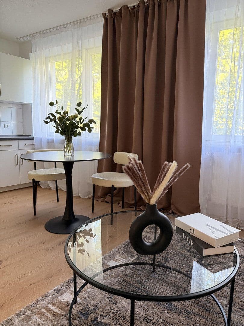 Prenájom bytu 2-izbový 45 m², Nürnberg, Bavorsko Prenájom bytu 2-izbový 45 m², Nürnberg, Bavorsko