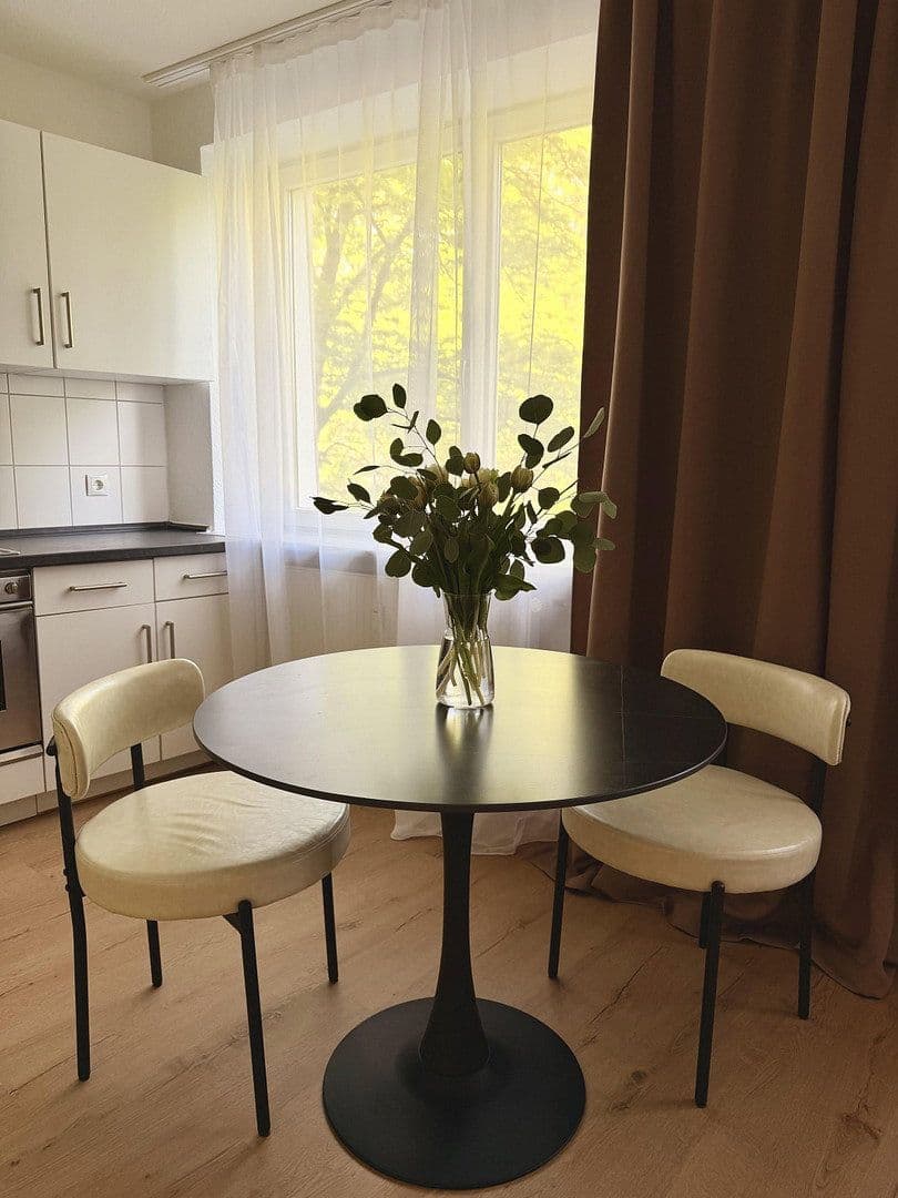 Prenájom bytu 2-izbový 45 m², Nürnberg, Bavorsko Prenájom bytu 2-izbový 45 m², Nürnberg, Bavorsko