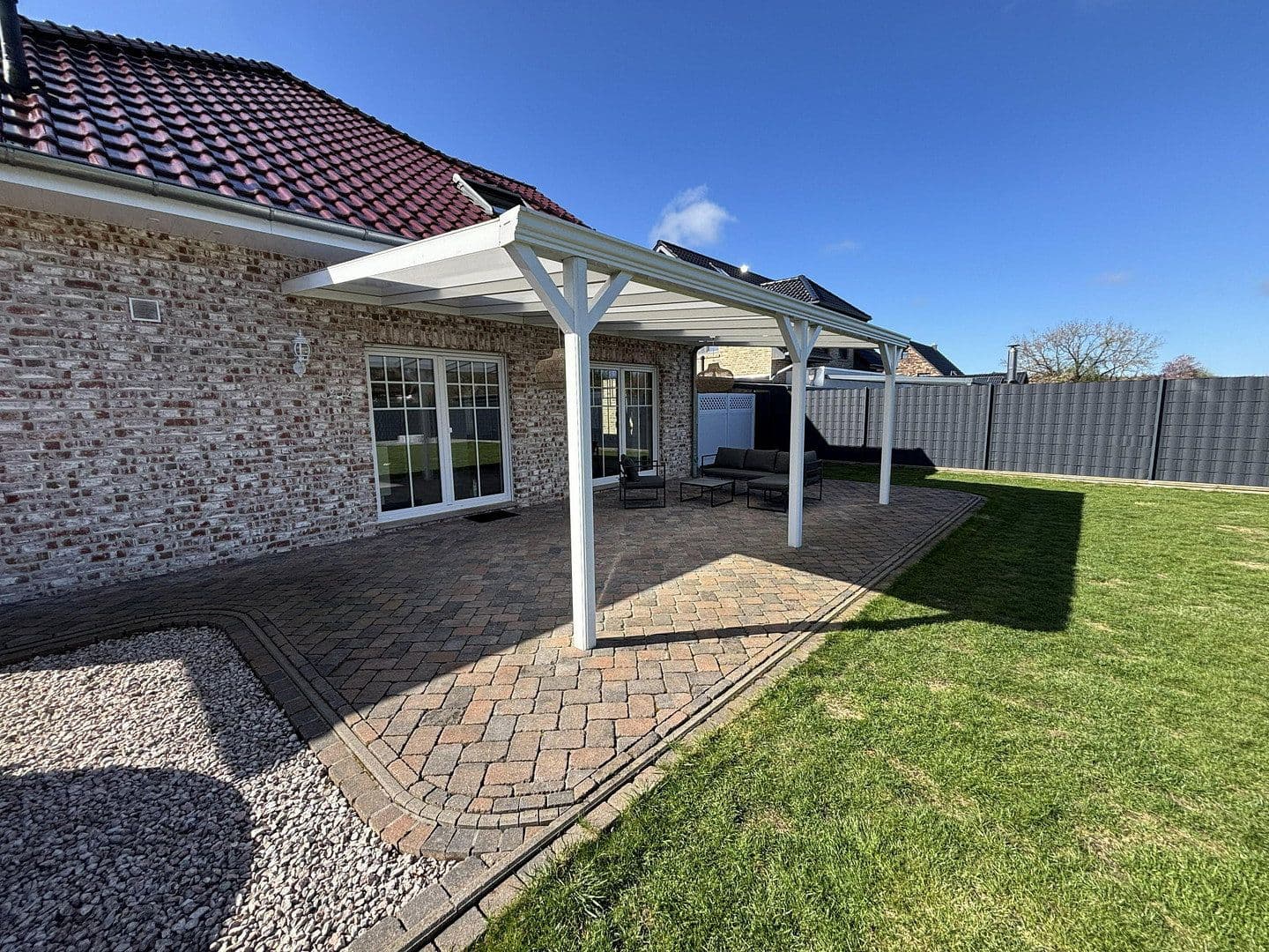 Predaj domu 197 m², pozemek 859 m², Kührstedter Weg 11, Geestland, Dolné Sasko Predaj domu 197 m², pozemek 859 m², Kührstedter Weg 11, Geestland, Dolné Sasko