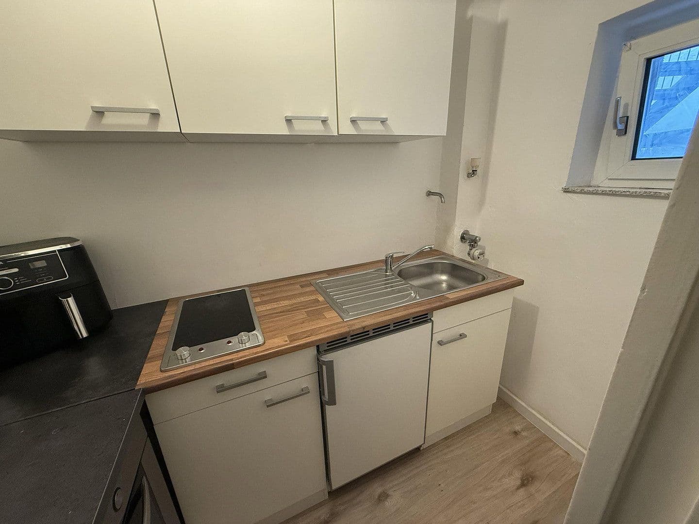 Prenájom bytu 1-izbový 30 m², Wattenscheider Straße 2, Düsseldorf, Severné Porýnie - Westfálsko Prenájom bytu 1-izbový 30 m², Wattenscheider Straße 2, Düsseldorf, Severné Porýnie - Westfálsko