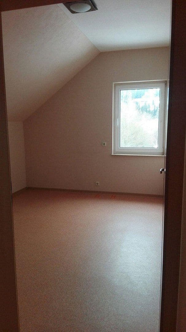 Predaj bytu 4-izbový 85 m², Puderbach, Porýnie-Falcko Predaj bytu 4-izbový 85 m², Puderbach, Porýnie-Falcko
